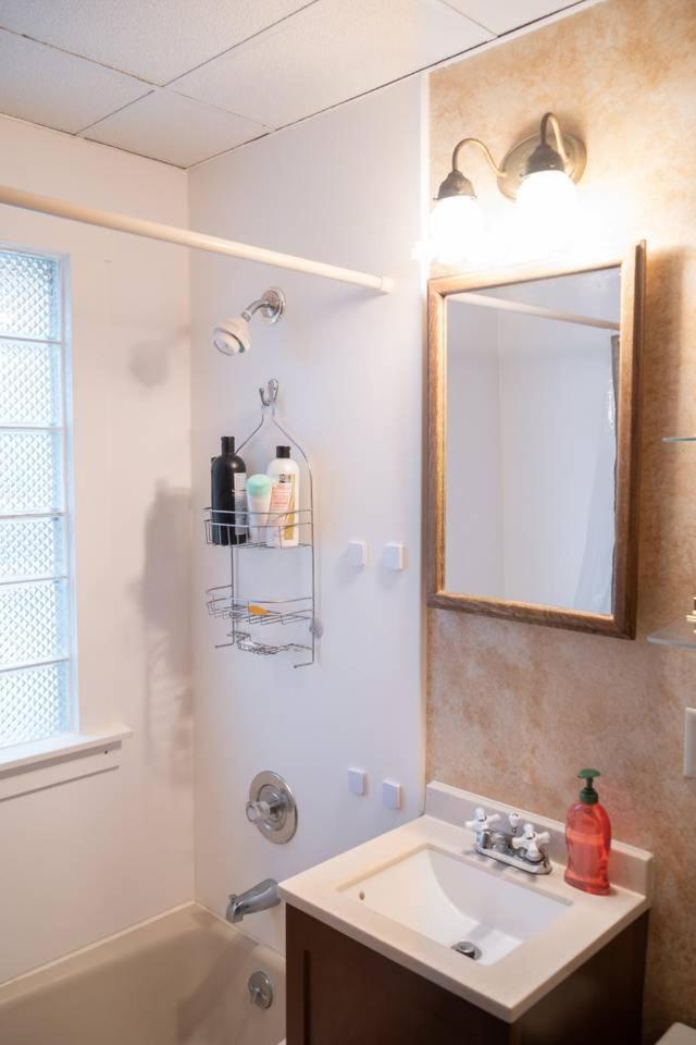 Comfortable 3 Bedroom Craftsman Bungalow In Milwaukee'S Bay View Neighborhood Luaran gambar